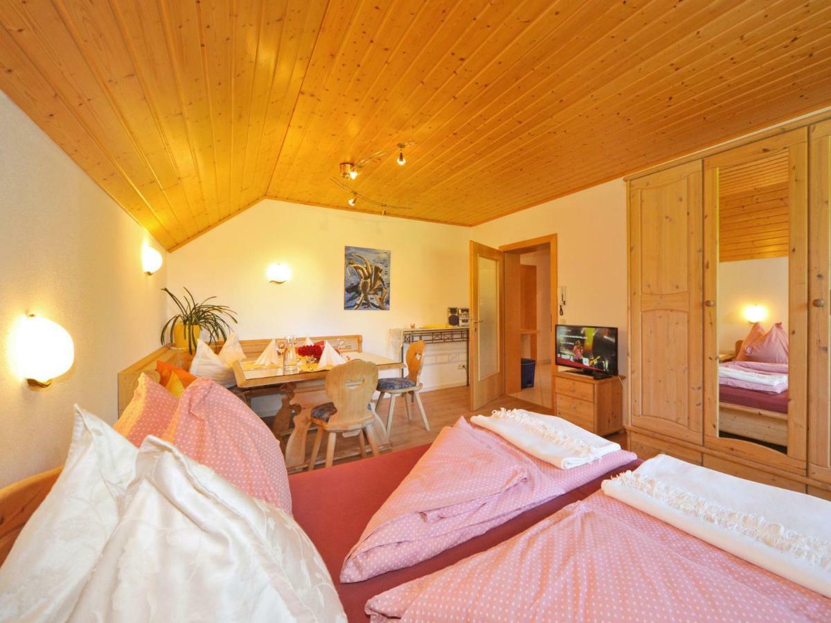 Haus Lindenkreuz Apartment Bad Kleinkirchheim Luaran gambar