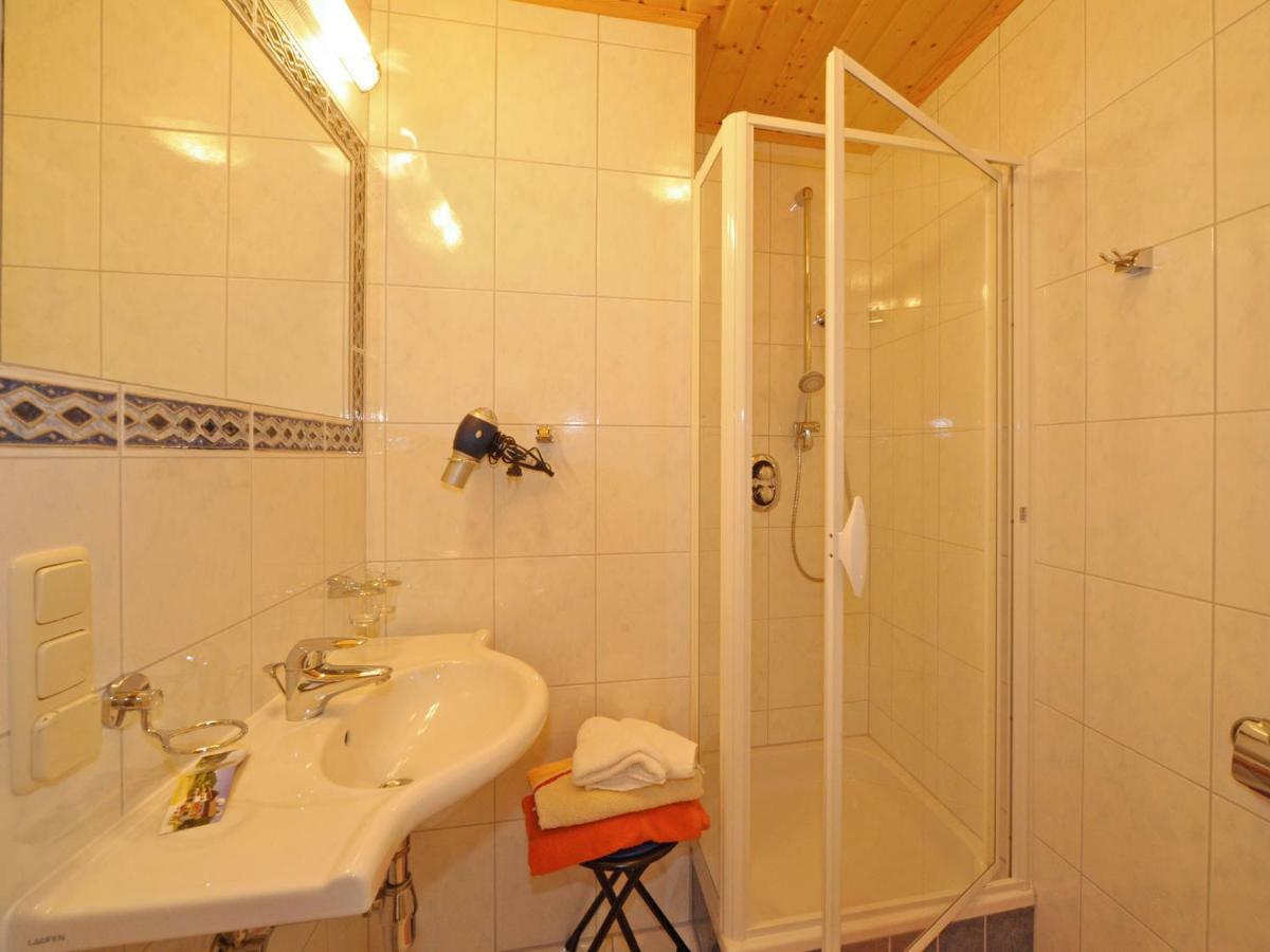 Haus Lindenkreuz Apartment Bad Kleinkirchheim Luaran gambar
